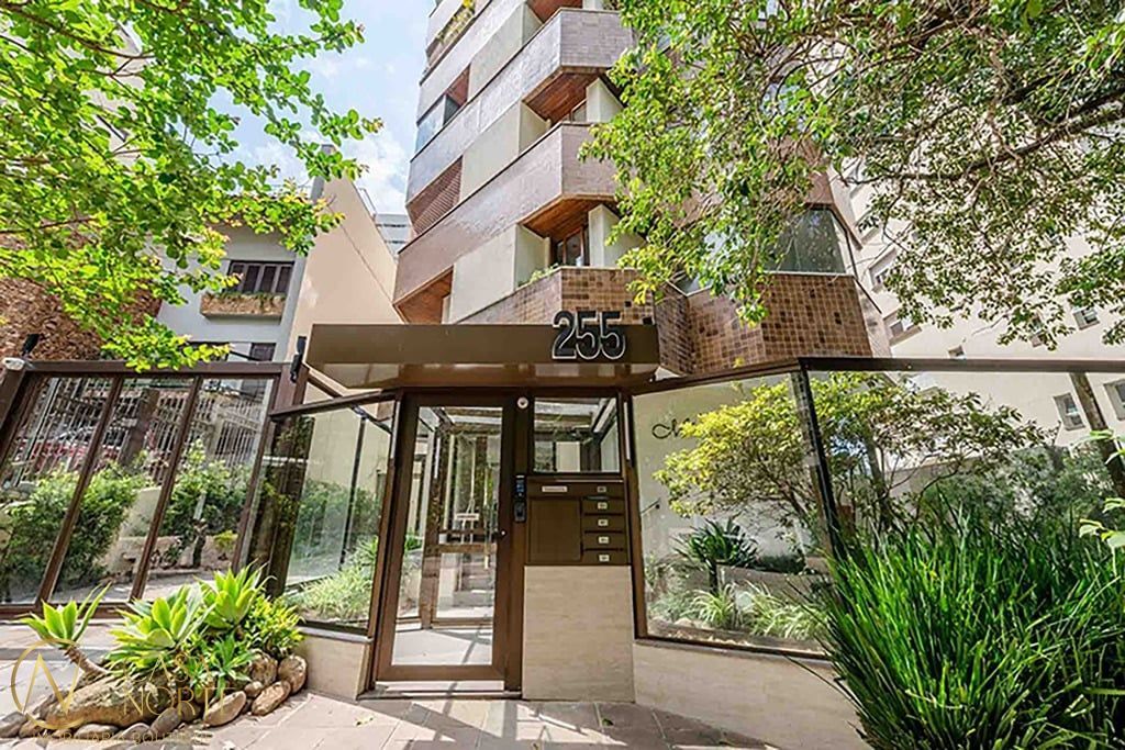 Cobertura à venda com 5 quartos, 449m², 2 suítes, 4 vagas, Doutor Tauphick Saadi no bairro Bela Vista em Porto Alegre