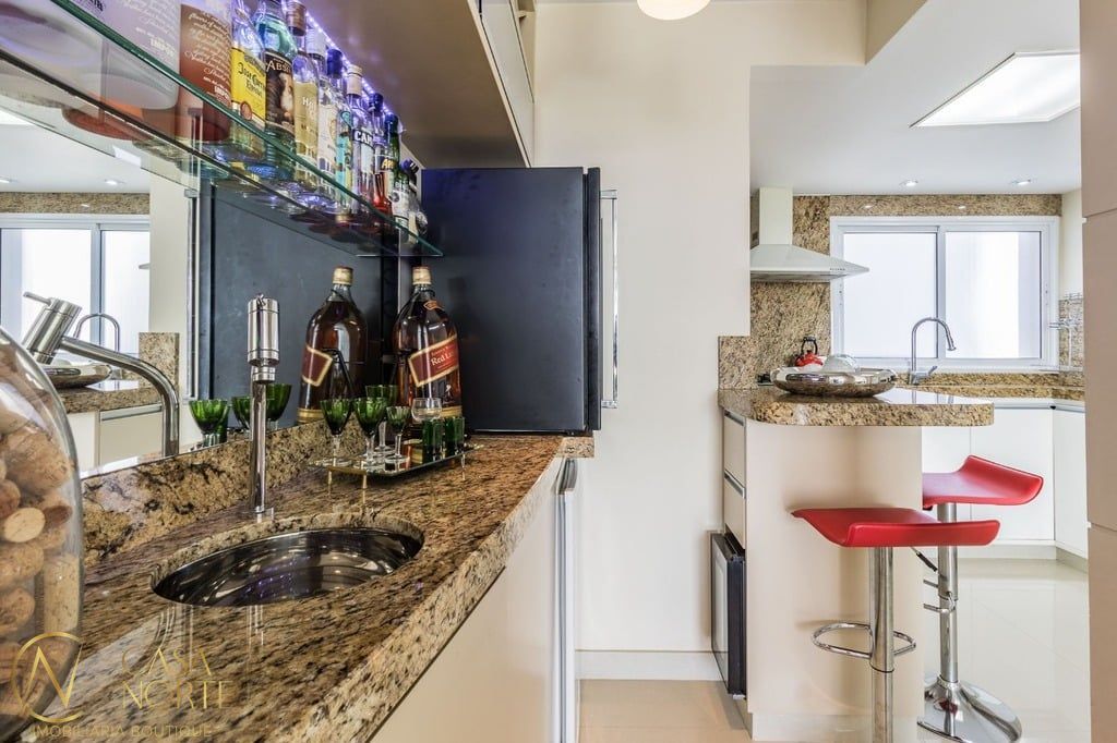 Apartamento à venda com 3 quartos, 125m², 1 suíte, 2 vagas, Doutor João Satt no bairro Jardim Europa em Porto Alegre