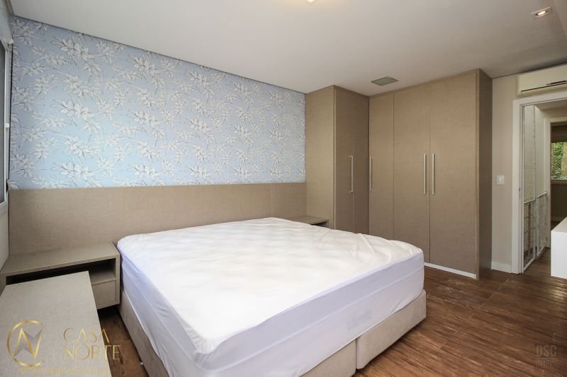 Casa à venda com 3 quartos, 178m², 1 suíte, 2 vagas, Conselheiro Xavier da Costa no bairro Ipanema em Porto Alegre