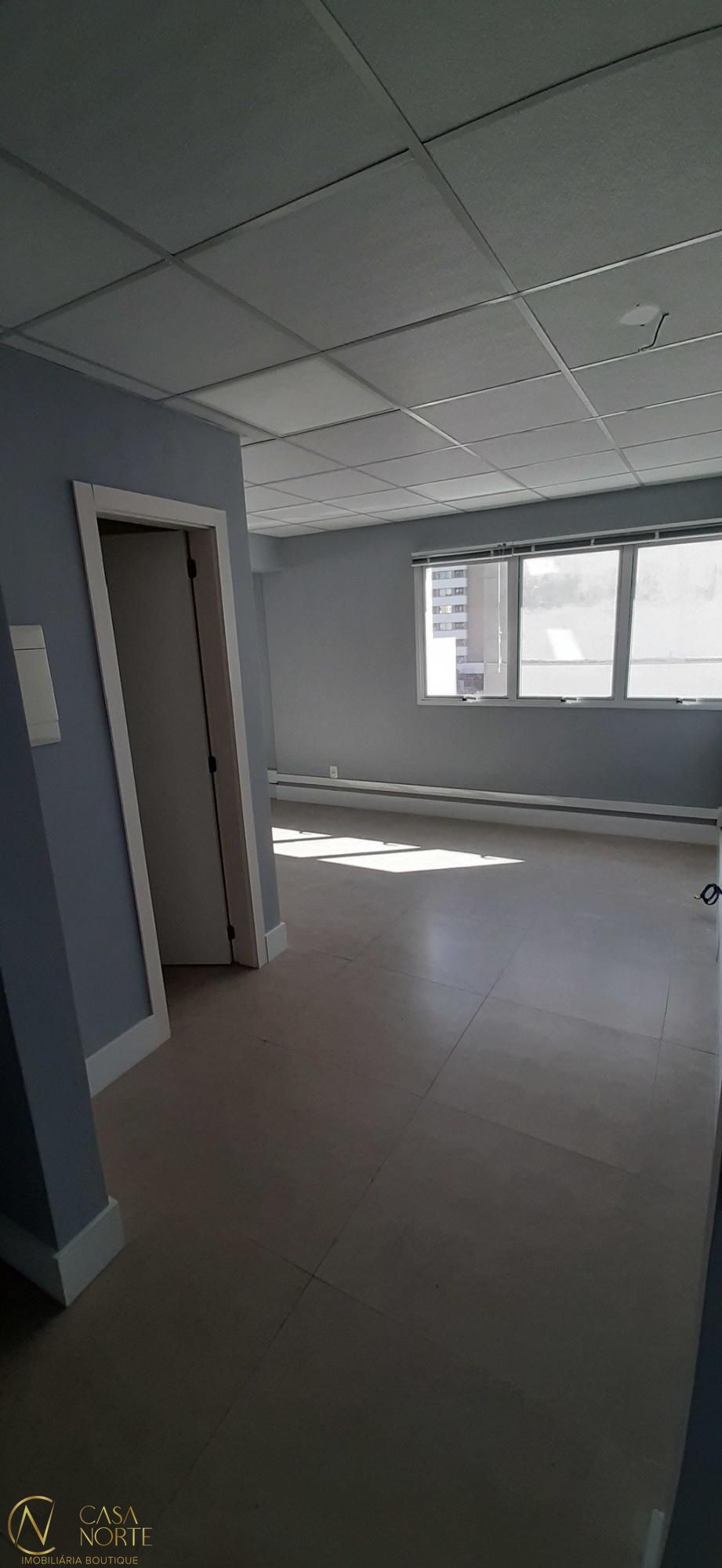 Sala Comercial à venda , 72m², 2 vagas, Visconde do Herval no bairro Menino Deus em Porto Alegre
