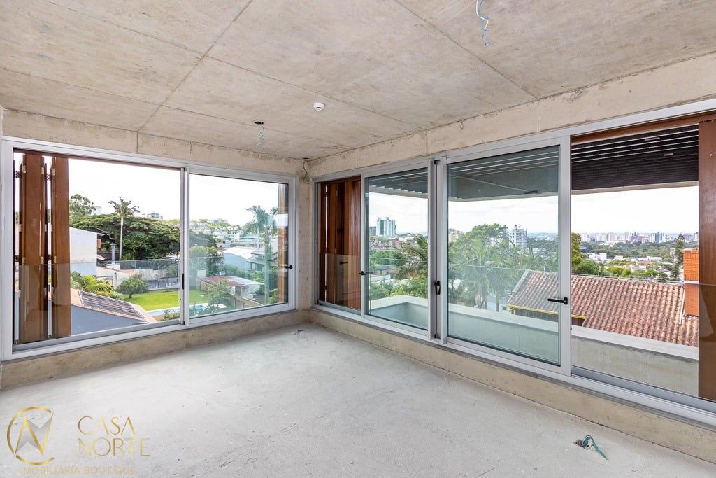 Cobertura à venda com 3 quartos, 163m², 3 suítes, 3 vagas, Balduino Roehrig no bairro Três Figueiras em Porto Alegre