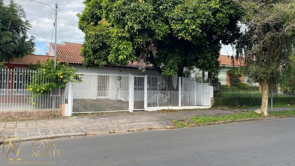 Casa à venda com 2 quartos, 189m², 1 suíte, 2 vagas, Sargento Nicolau Dias de Farias no bairro Tristeza em Porto Alegre