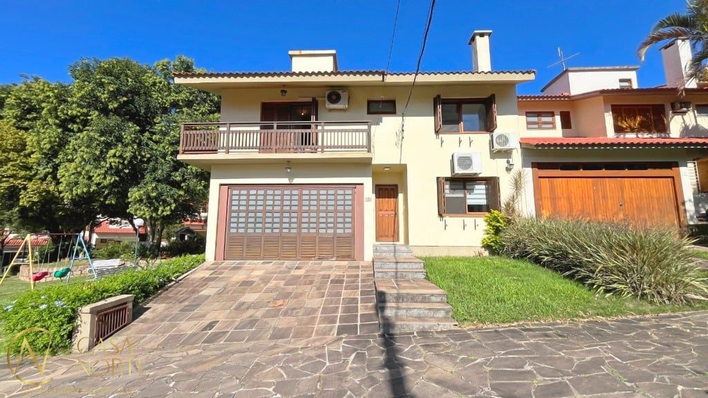 Casa à venda com 3 quartos, 172m², 1 suíte, 2 vagas, São Caetano no bairro Teresópolis em Porto Alegre