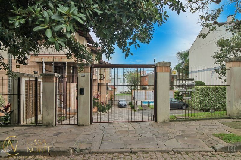 Casa à venda com 3 quartos, 183m², 1 suíte, 3 vagas, Egon Renner no bairro Ipanema em Porto Alegre