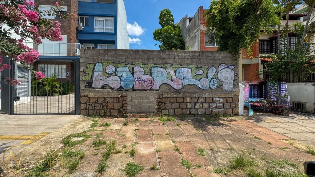 Terreno à venda , 241m², Buarque de Macedo no bairro São Geraldo em Porto Alegre