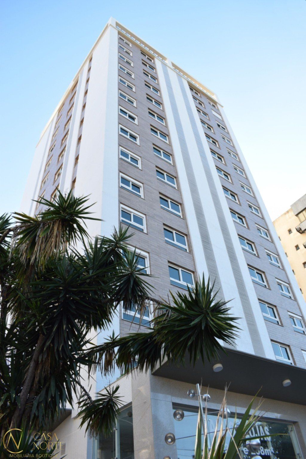 Apartamento à venda com 2 quartos, 81m², 2 suítes, 2 vagas, Comendador Caminha no bairro Moinhos de Vento em Porto Alegre