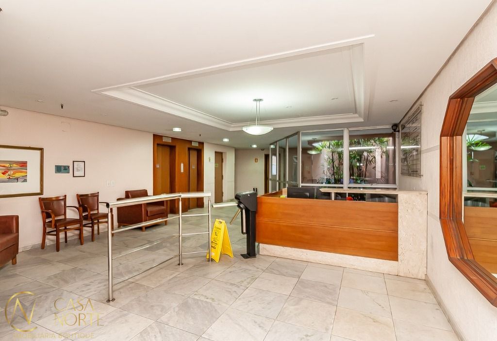 Sala Comercial à venda , 36m², 1 vaga, 24 de Outubro no bairro Moinhos de Vento em Porto Alegre
