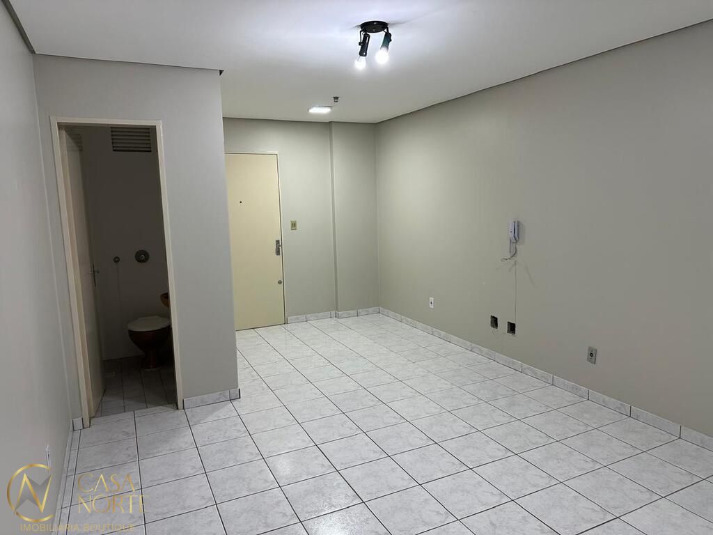 Sala Comercial à venda , 25m², Barão do Triunfo no bairro Azenha em Porto Alegre