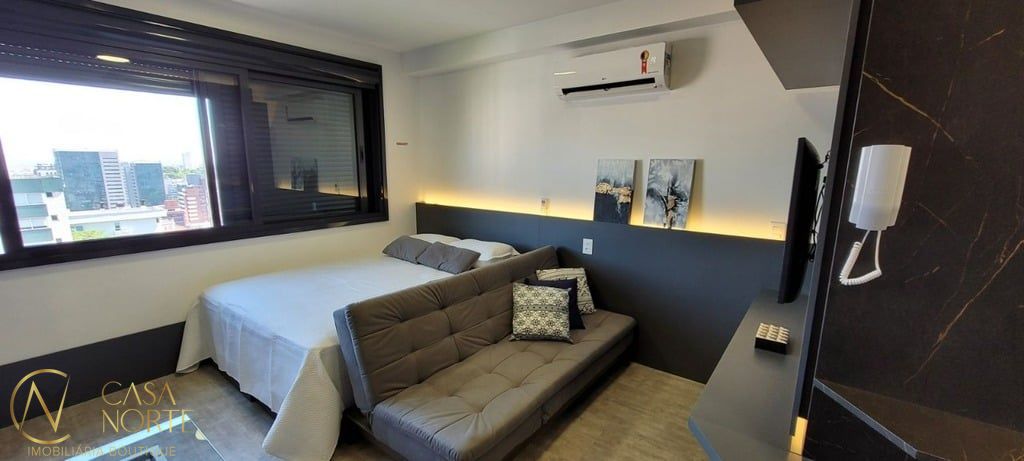 Apartamento à venda com 1 quarto, 27m², 1 vaga, Tenente-Coronel Fabrício Pilar no bairro Moinhos de Vento em Porto Alegre