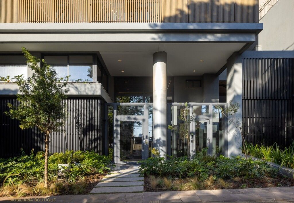 Apartamento Garden à venda com 2 quartos, 164m², 1 suíte, 2 vagas, Eça de Queiroz no bairro Petrópolis em Porto Alegre