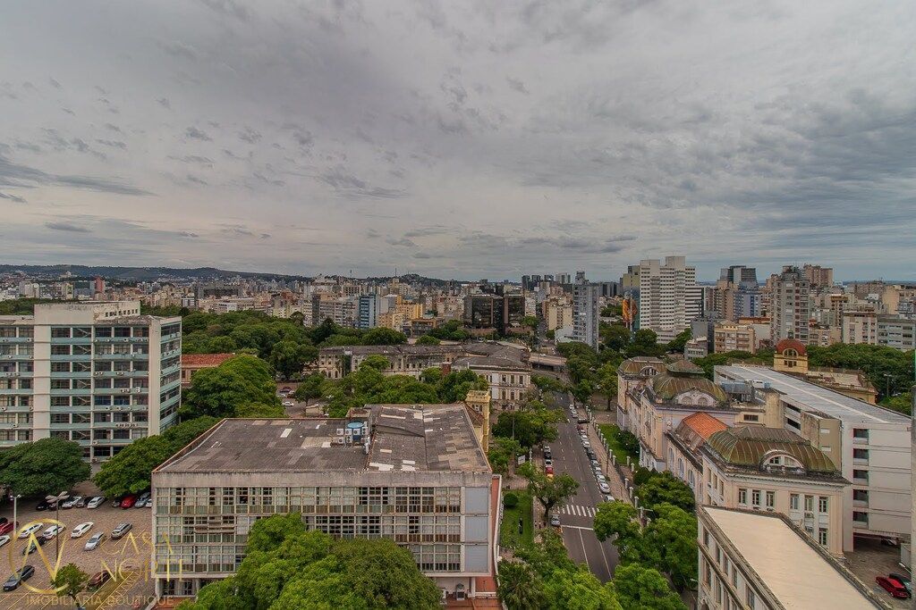 Apartamento à venda com 3 quartos, 126m², Sarmento Leite no bairro Bom Fim em Porto Alegre