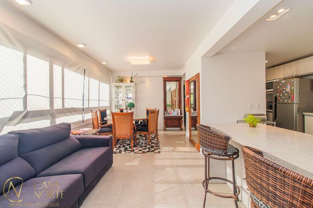 Apartamento à venda com 3 quartos, 110m², 3 suítes, 2 vagas, Almirante Gonçalves no bairro Menino Deus em Porto Alegre