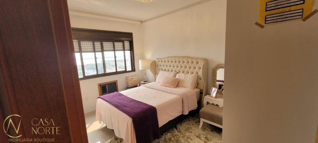 Apartamento à venda com 3 quartos, 206m², 3 suítes, 3 vagas, Visconde do Herval no bairro Menino Deus em Porto Alegre