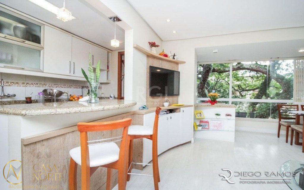 Apartamento à venda com 2 quartos, 82m², 2 suítes, 1 vaga, Roque Gonzales no bairro Jardim Botânico em Porto Alegre