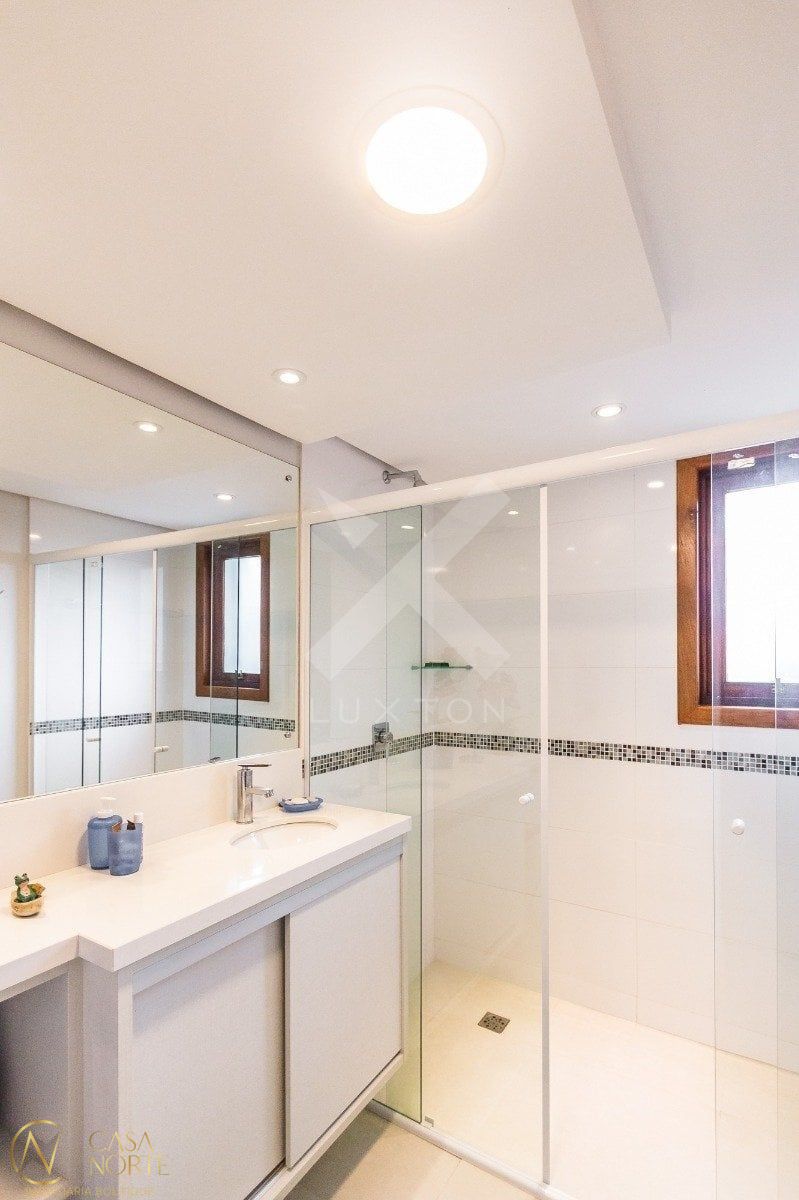 Apartamento à venda com 3 quartos, 132m², 1 suíte, 2 vagas, Pedro Chaves Barcelos no bairro Auxiliadora em Porto Alegre