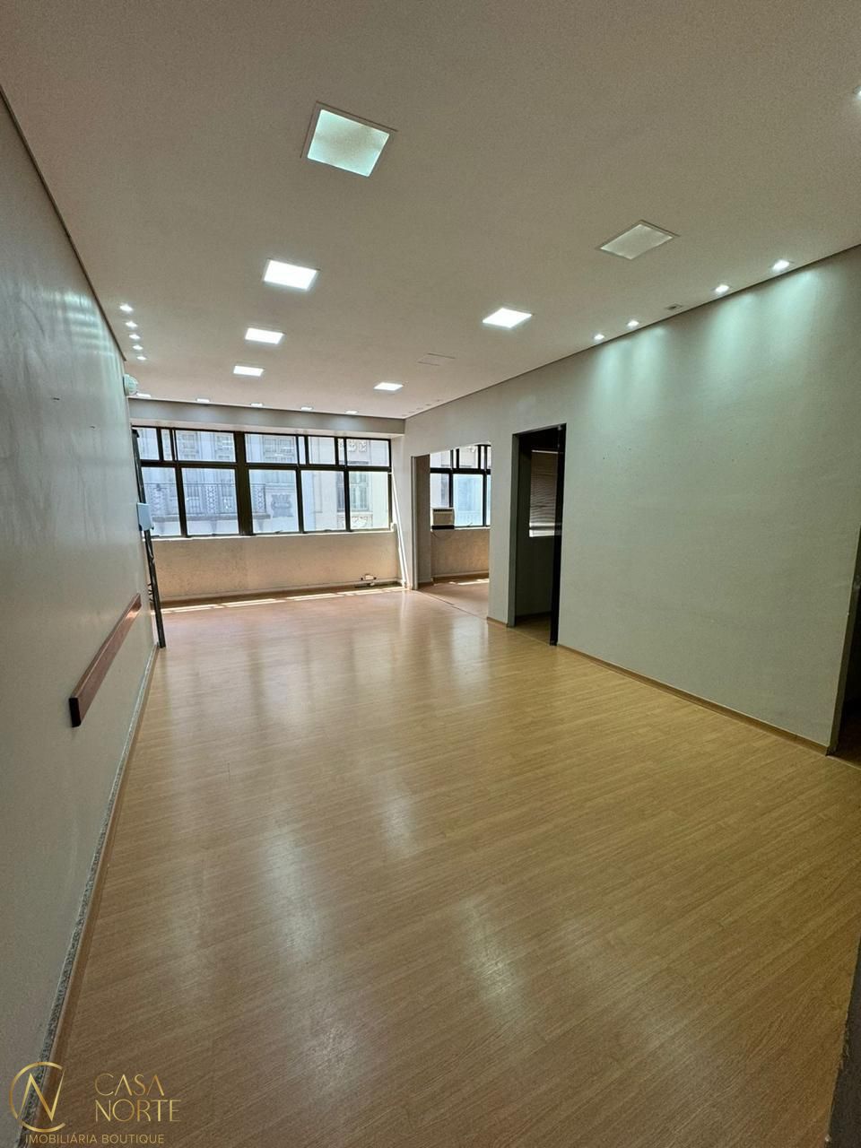 Sala Comercial à venda , 195m², Uruguai no bairro Centro Histórico em Porto Alegre