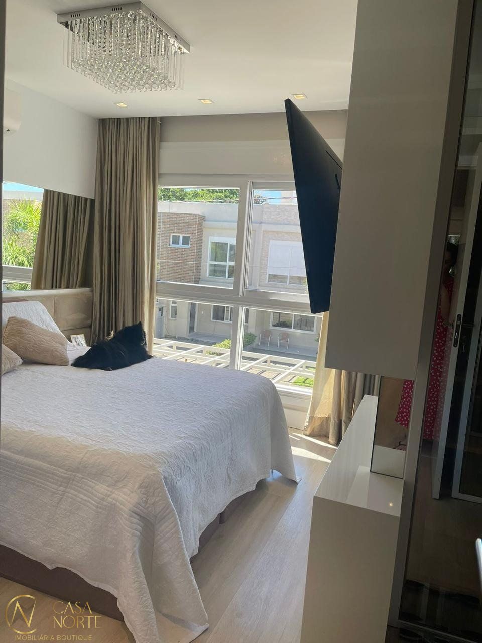 Casa de Condomínio à venda com 3 quartos, 126m², 1 suíte, 2 vagas, João Salomoni no bairro Vila Nova em Porto Alegre