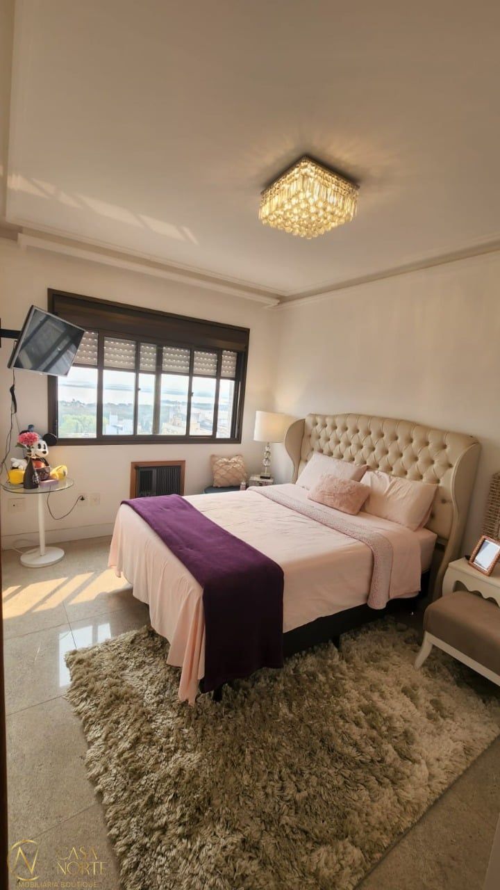 Apartamento à venda com 3 quartos, 206m², 3 suítes, 3 vagas, Visconde do Herval no bairro Menino Deus em Porto Alegre
