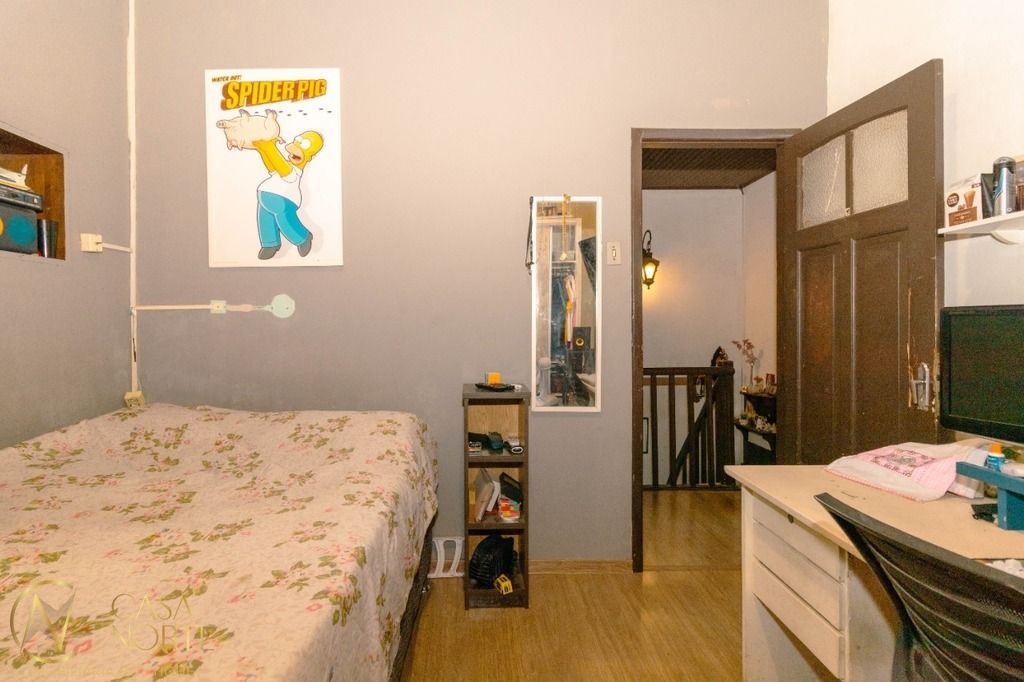 Casa à venda com 3 quartos, 130m², 2 vagas, Lima e Silva no bairro Cidade Baixa em Porto Alegre