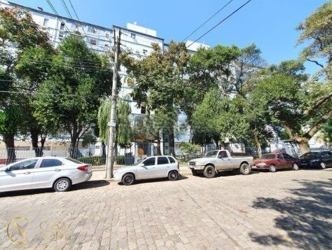 Apartamento à venda com 1 quarto, 40m², Professor João de Souza Ribeiro no bairro Humaitá em Porto Alegre