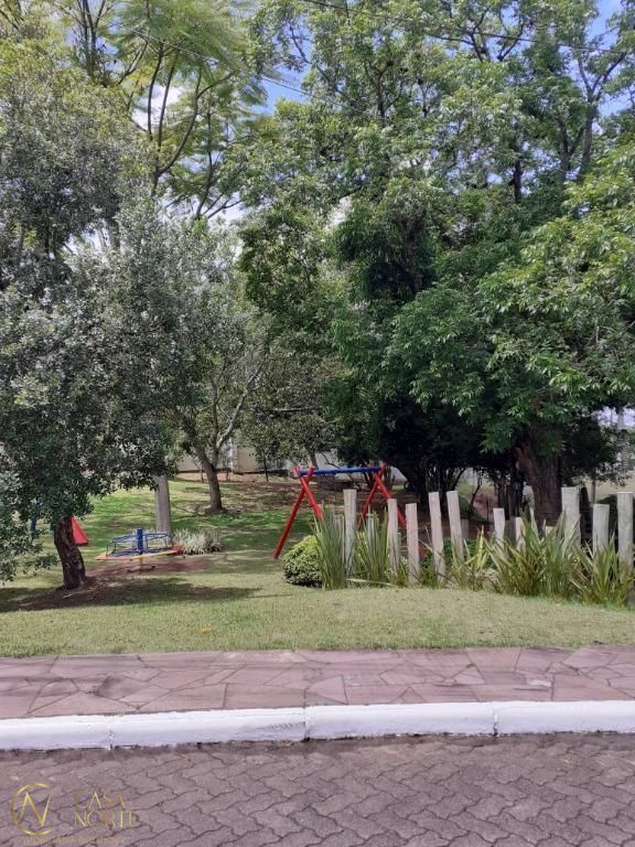 Terreno à venda , 300m², Edgar Pires de Castro no bairro Aberta dos Morros em Porto Alegre