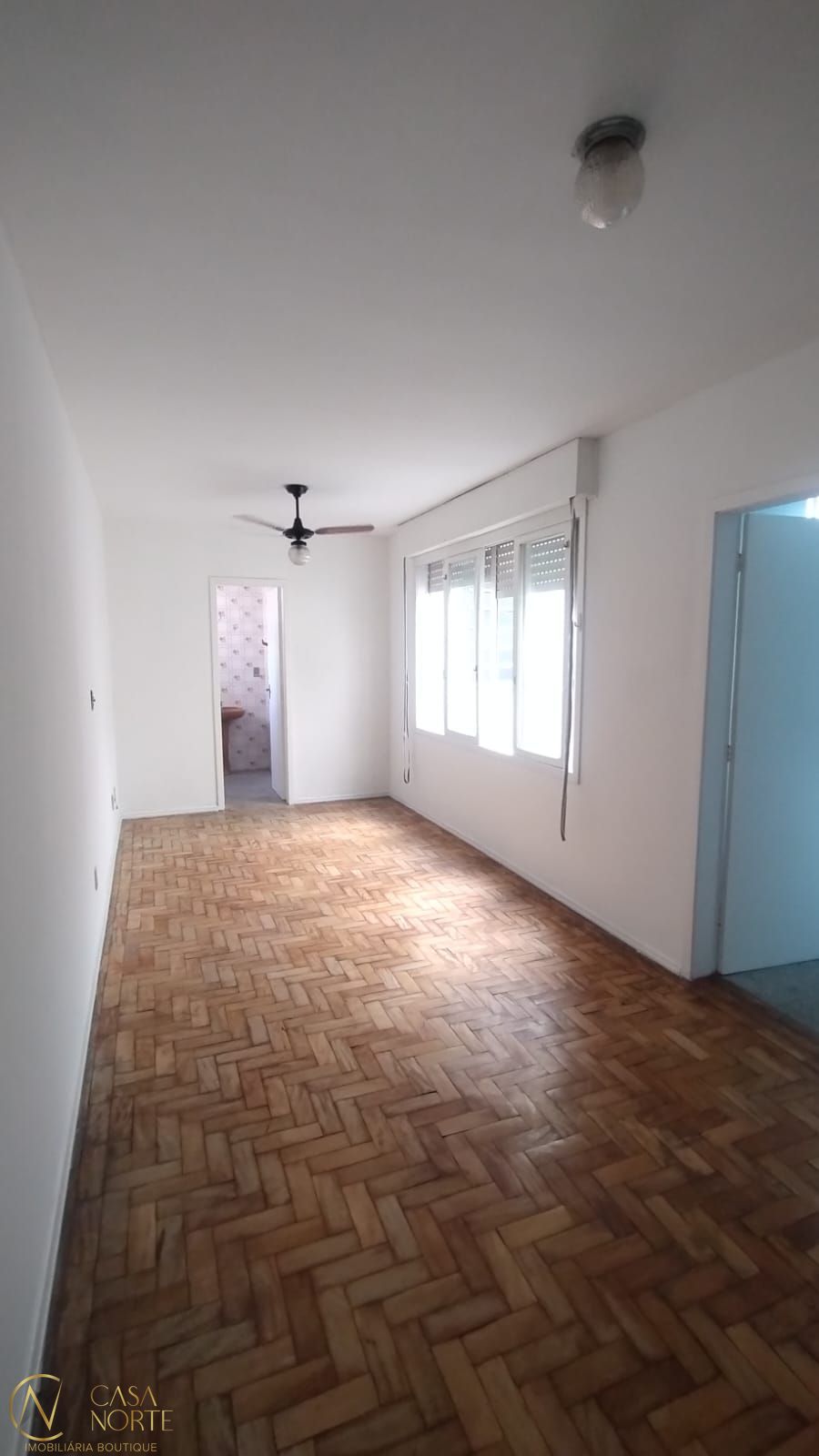 Apartamento à venda , 28m², 1 vaga, Rua Portugal no bairro São João em Porto Alegre