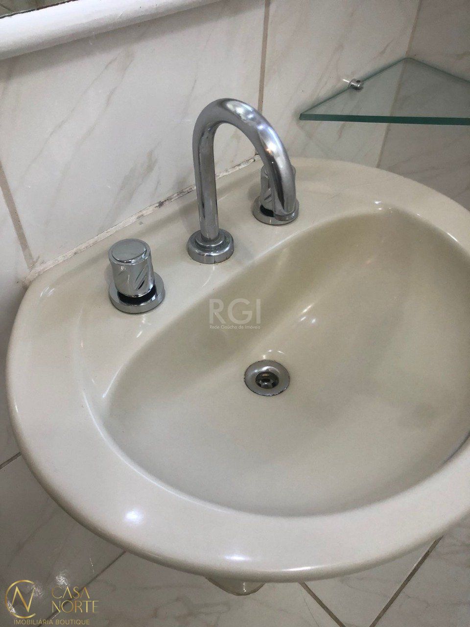 Apartamento à venda com 1 quarto, 39m², Rua Felicissimo de Azevedo no bairro Auxiliadora em Porto Alegre