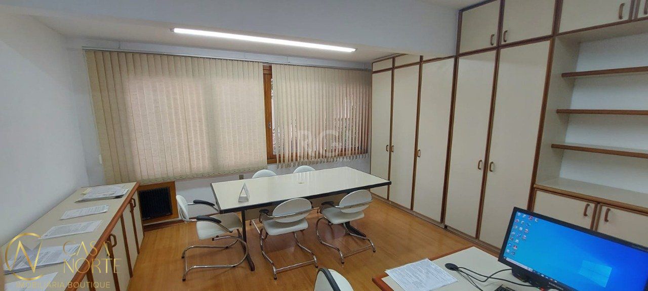 Sala Comercial à venda , 75m², Avenida Benjamin Constant no bairro São João em Porto Alegre