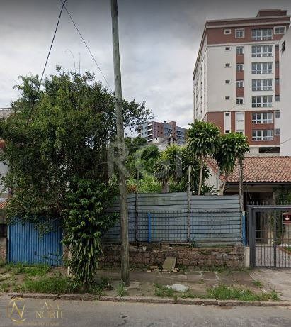 Terreno à venda  com 600m², Rua Luiz Cosme no bairro Passo da Areia em Porto Alegre