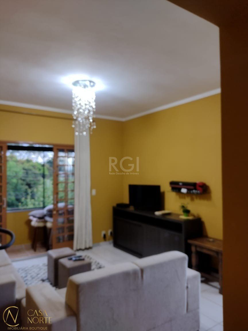 Casa à venda com 2 quartos, 0m², 2 suítes, 3 vagas, Rua Dolores Duran no bairro Lomba do Pinheiro em Porto Alegre