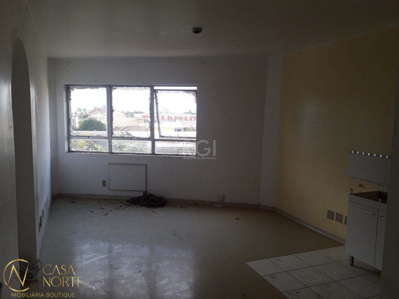Sala Comercial à venda , 28m², Rua Tupi no bairro Passo da Areia em Porto Alegre