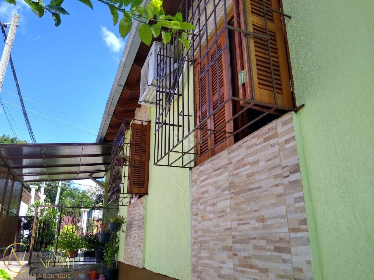 Casa à venda com 3 quartos, 260m², 2 vagas, Estrada Afonso Lourenco Mariante no bairro Belém Velho em Porto Alegre