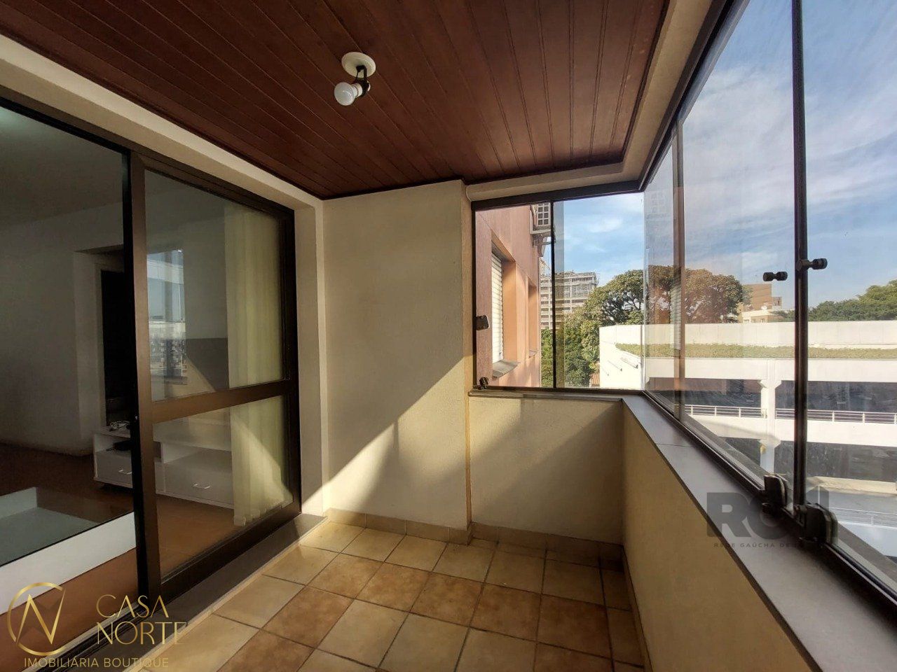 Apartamento à venda com 3 quartos, 84m², 1 suíte, 2 vagas, Rua Anita Garibaldi no bairro Mont Serrat em Porto Alegre