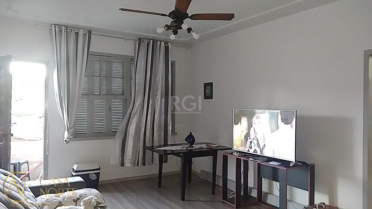Apartamento à venda com 3 quartos, 90m², Avenida Bento Gonçalves no bairro Partenon em Porto Alegre