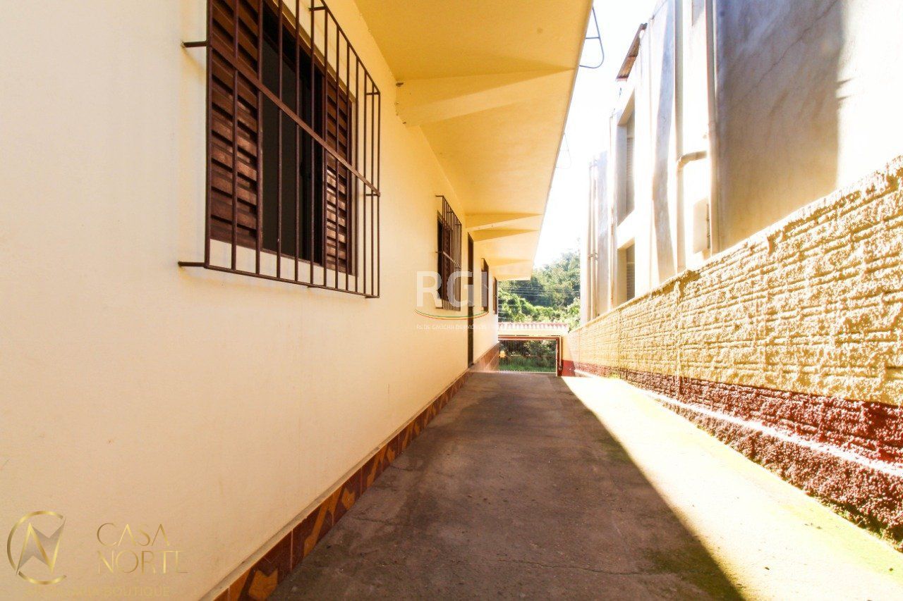 Prédio Comercial à venda , 350m², Estrada Pedreira I no bairro Lomba do Pinheiro em Porto Alegre
