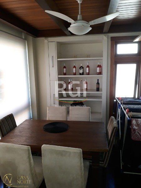 Cobertura à venda com 4 quartos, 368m², 2 suítes, 4 vagas, Rua Assunção no bairro Jardim Lindóia em Porto Alegre