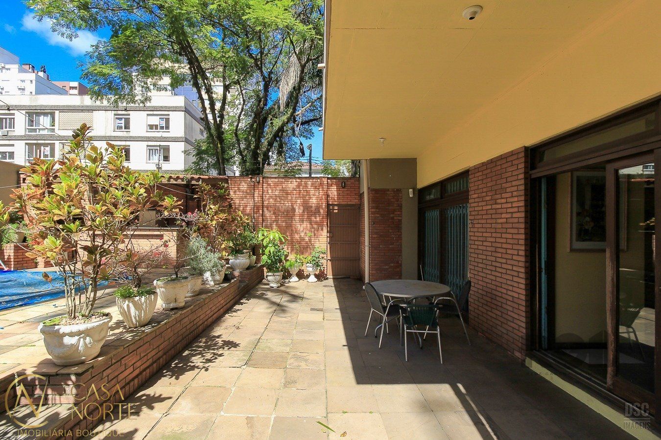Casa à venda com 4 quartos, 480m², 4 suítes, 4 vagas, Rua Dario Pederneiras no bairro Petrópolis em Porto Alegre