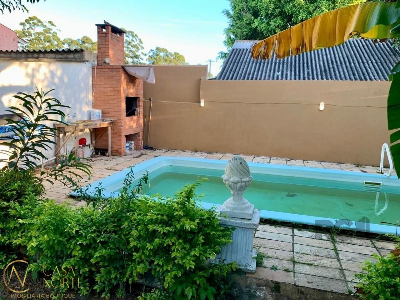 Terreno à venda  com 330m², Rua Doutora Noemi Valle Rocha no bairro Serraria em Porto Alegre