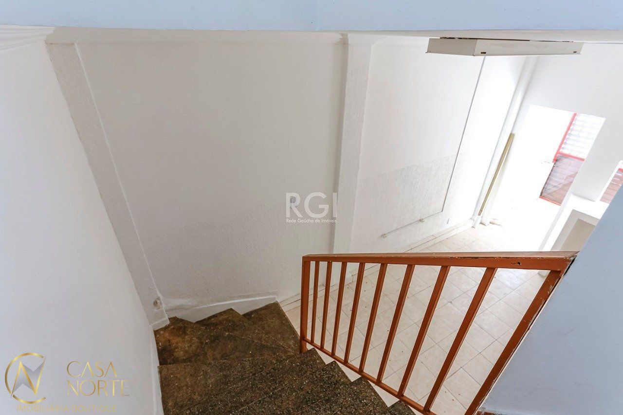 Loja à venda , 56m², Rua Cancio Gomes no bairro Floresta em Porto Alegre