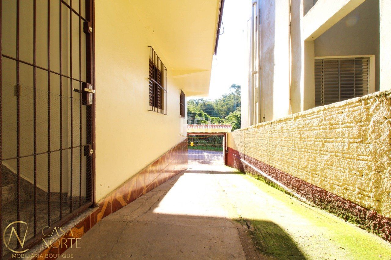 Prédio Comercial à venda , 350m², Estrada Pedreira I no bairro Lomba do Pinheiro em Porto Alegre