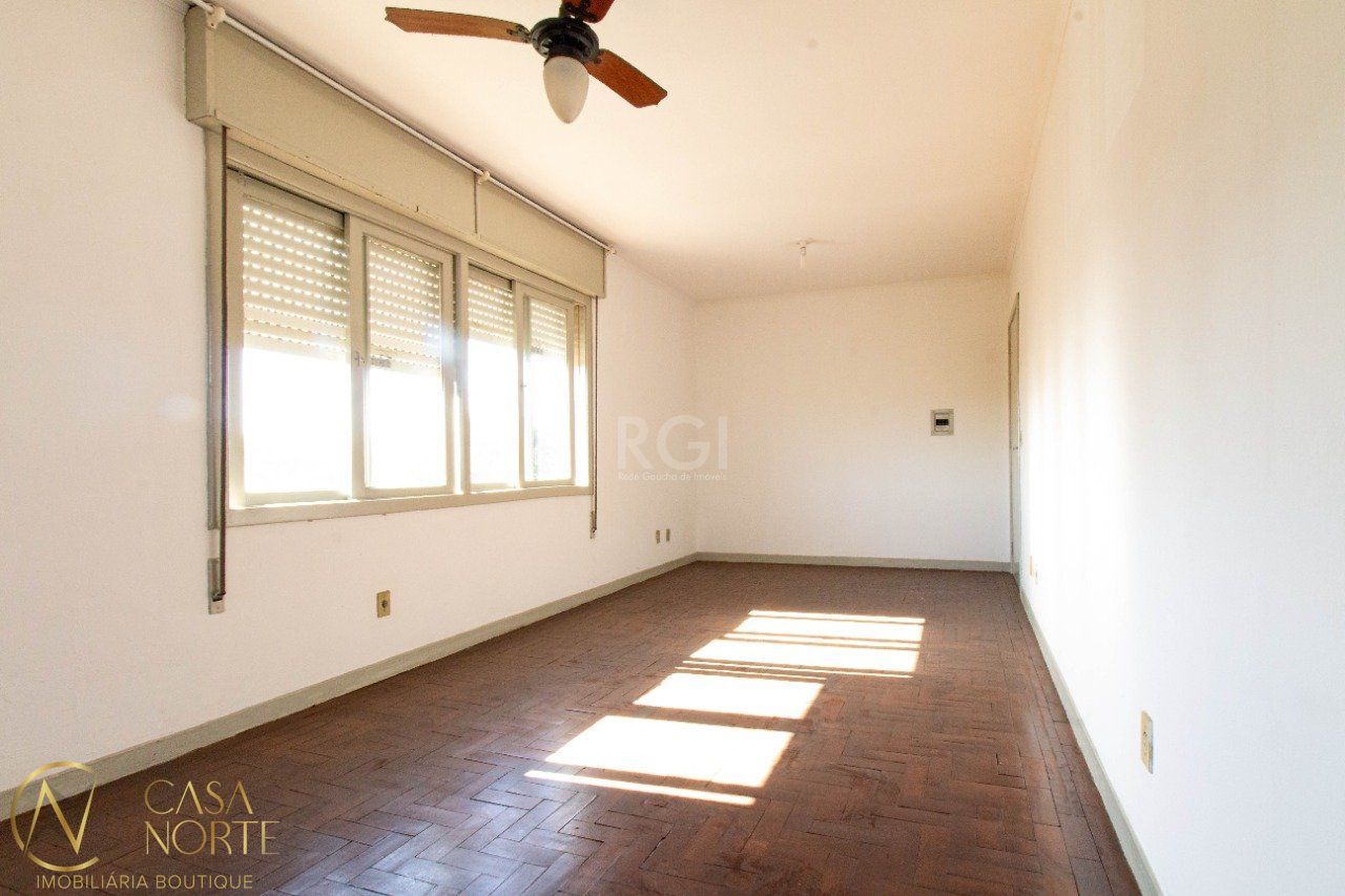 Kitnet à venda com 1 quarto, 27m², Avenida Rocio no bairro Vila João Pessoa em Porto Alegre