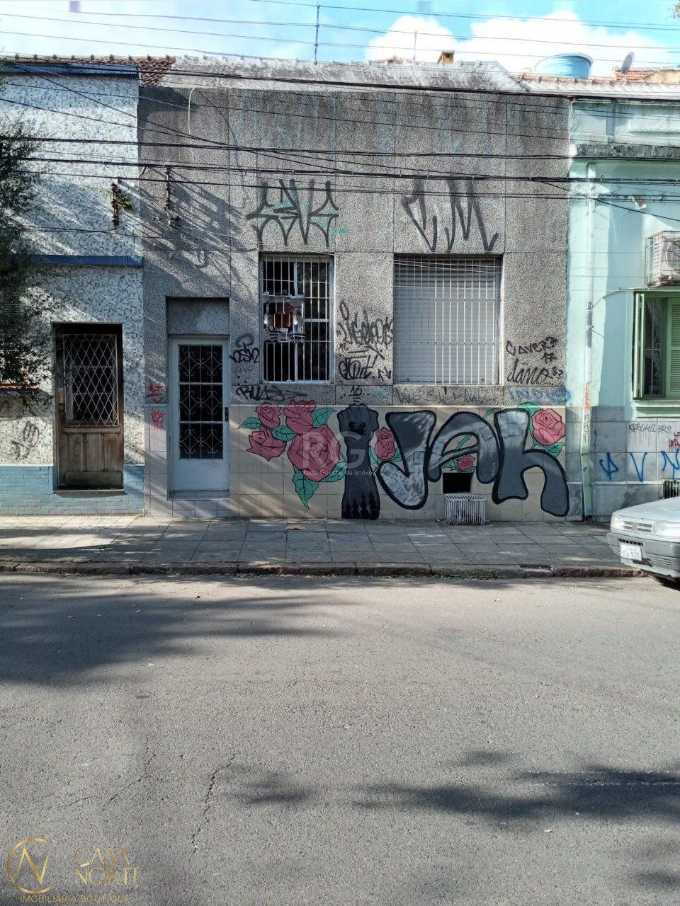 Casa à venda com 2 quartos, 70m², Rua General Lima e Silva no bairro Centro Histórico em Porto Alegre