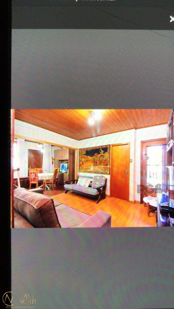 Casa à venda com 3 quartos, 247m², 2 vagas, Rua Professor Fitzgerald no bairro Petrópolis em Porto Alegre