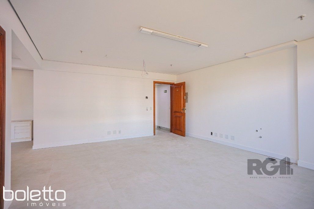 Sala Comercial de 83m² no bairro Auxiliadora, em Porto Alegre | Eu Corretor