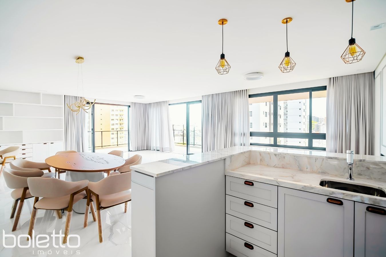 Apartamento de 3 quartos, 220m² no bairro Petrópolis, em Porto Alegre | Eu Corretor