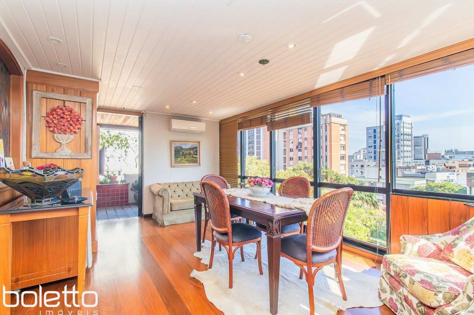 Apartamento de 3 quartos, 215m² no bairro Independência, em Porto Alegre | Eu Corretor
