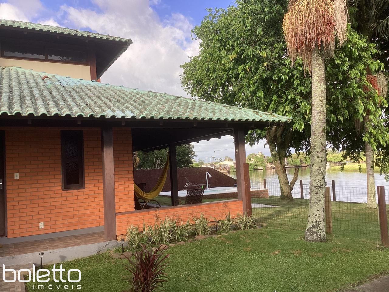 Casa de 3 quartos, 259m² no bairro Igra Norte, em Torres | Eu Corretor