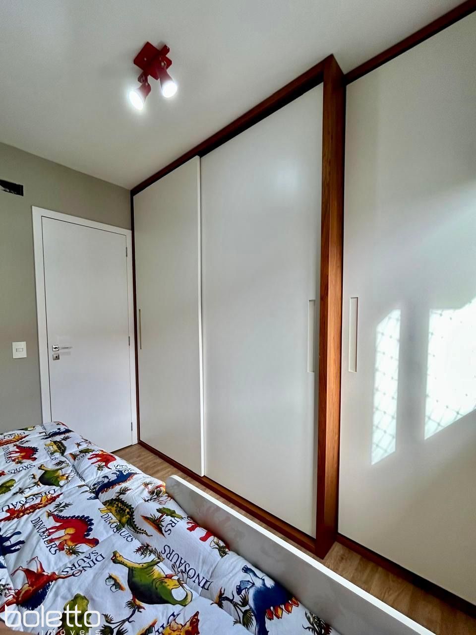 img196243641