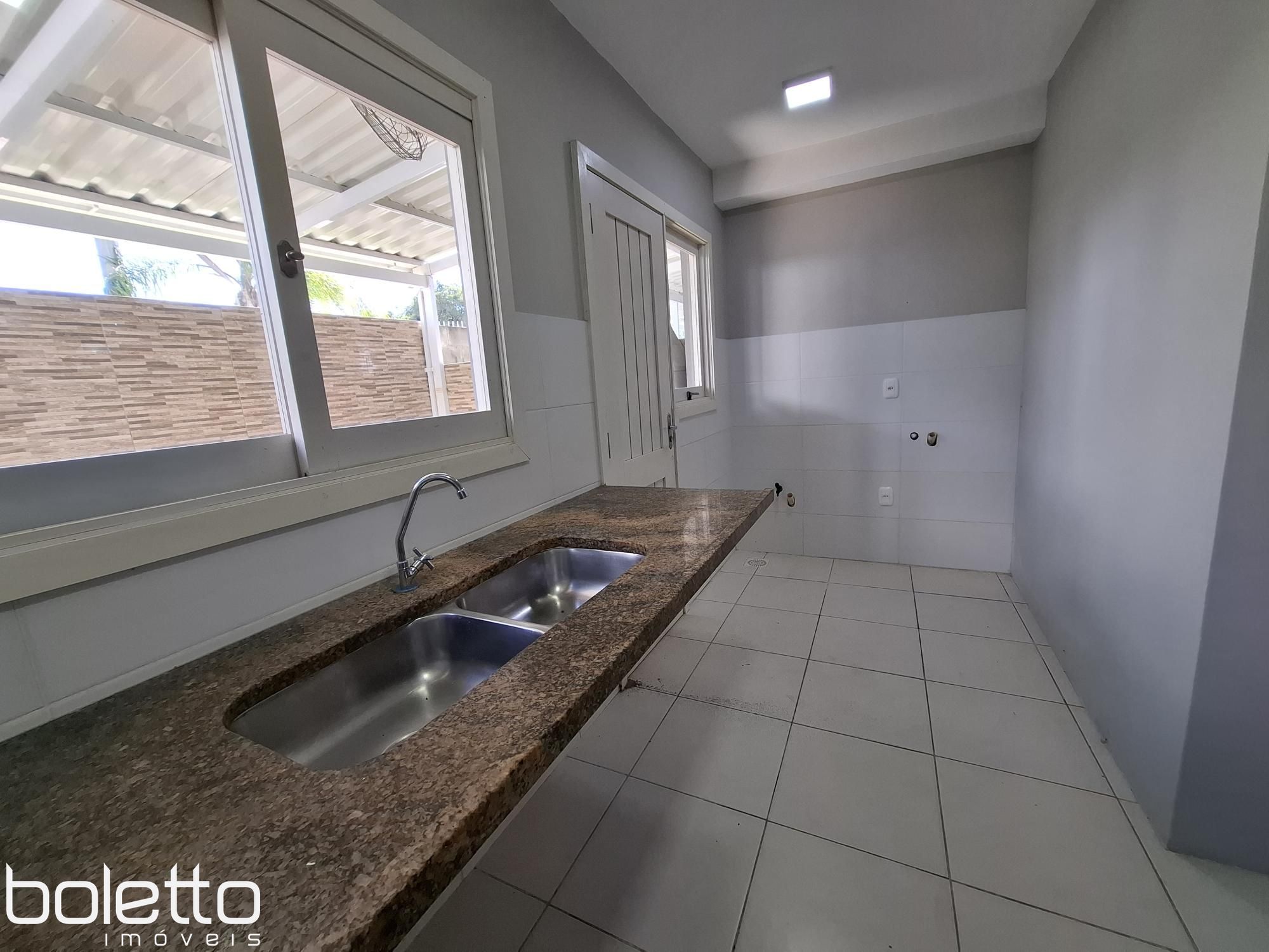 Casa de 3 quartos, 78m² no bairro Centenário, em Torres | Eu Corretor