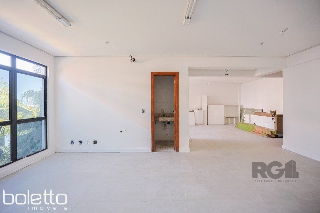 Sala Comercial de 83m² no bairro Auxiliadora, em Porto Alegre | Eu Corretor